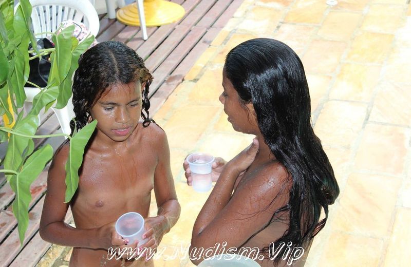 [Image: Brazil-Pool-Sunbath-Purenudism-Images-1.jpg]