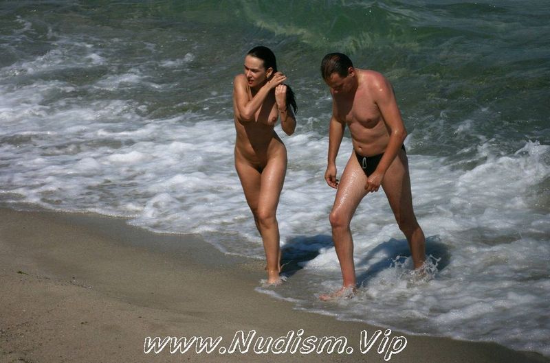 [Image: Bulgarian-Beach-Day-Series-Pure-Nudism-Photos-1.jpg]
