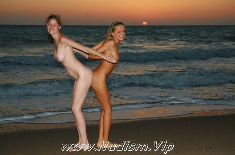 [Image: Greek-Calm-Beach-Sunset-Purenudism-Pics-2.jpg]