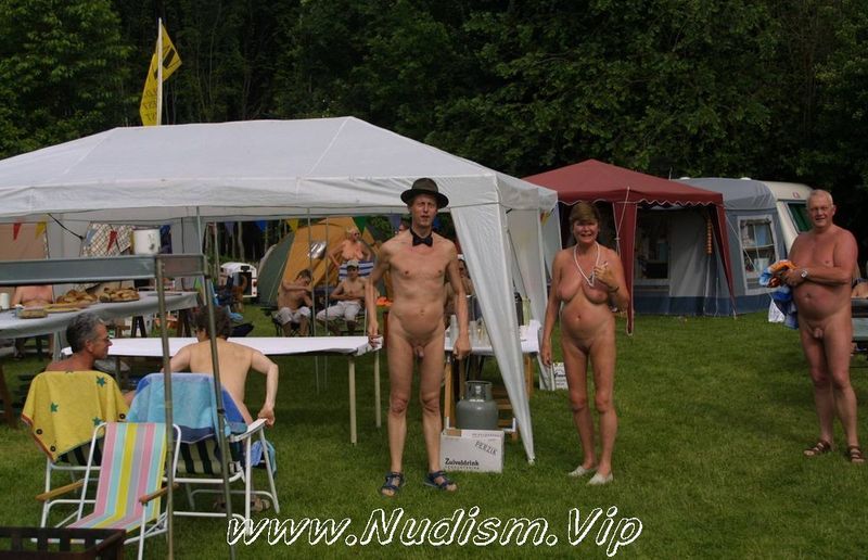 [Image: Holland-Nature-Home-Stay-Pure-Nudism-Pics-2.jpg]