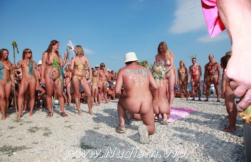 [Image: Naturist-Boy-Sun-Warrior-Purenudism-Pics-1.jpg]