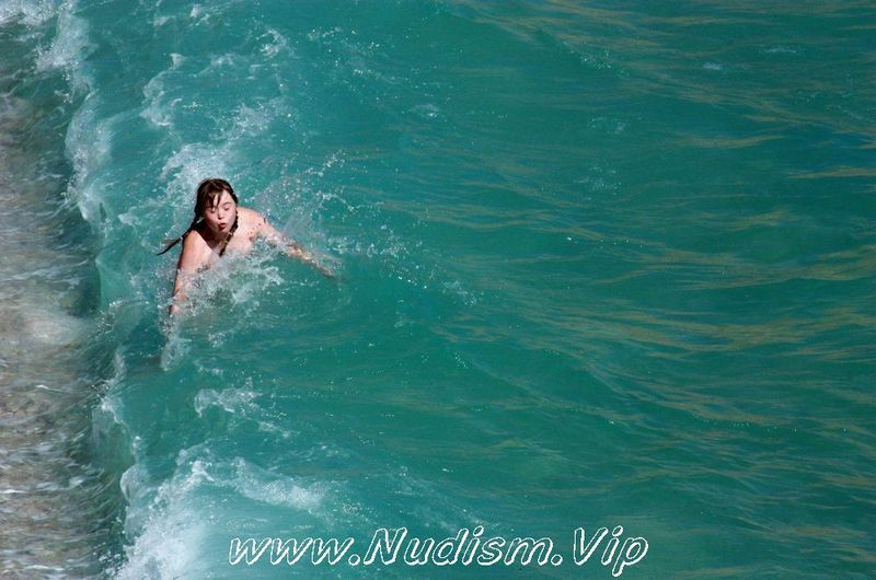 [Image: Naturist-Cold-Water-Entry-Purenudism-Photos-2.jpg]