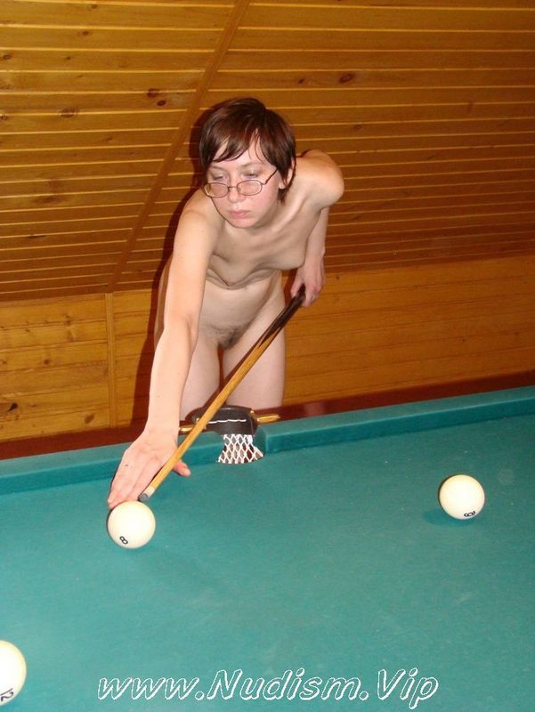 [Image: Naturist-Girls-Pool-Gaming-Purenudism-Pics-2.jpg]