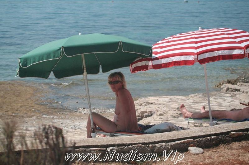 [Image: Nuda-FKK-Beachline-Front-Pure-Nudism-Gallery-1.jpg]