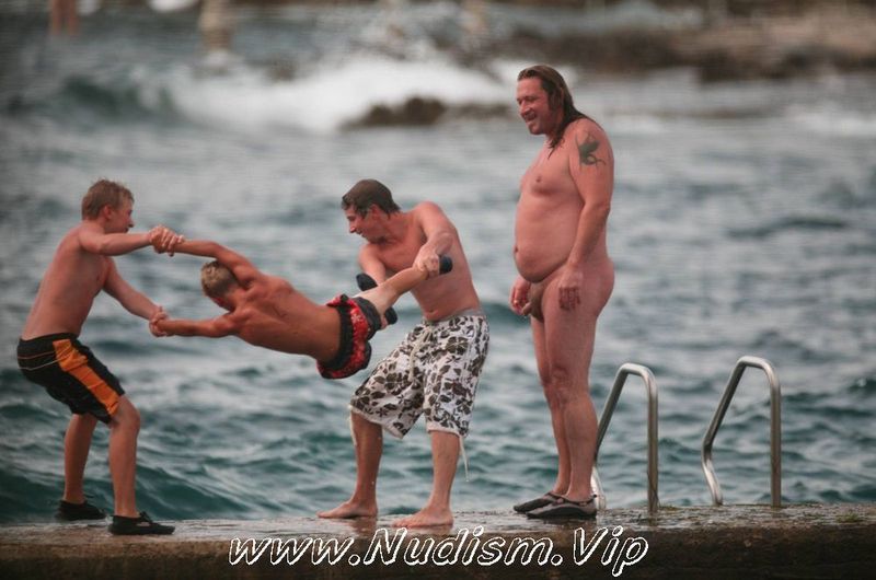 [Image: Nude-Beach-Bridge-Cross-Pure-Nudism-Pics-2.jpg]