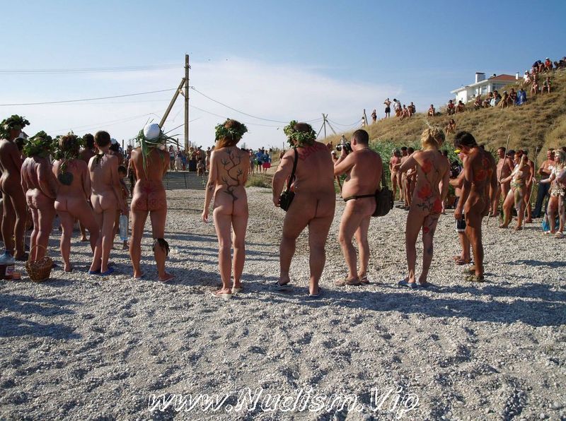 [Image: Nude-Human-Weightlifting-Purenudism-Pics-1.jpg]
