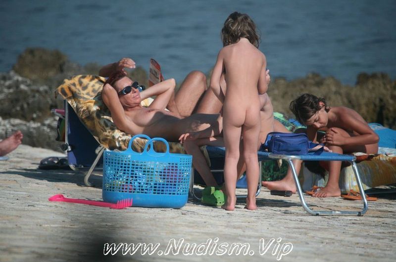 [Image: Pier-Variety-Shore-Tour-Purenudism-Images-1.jpg]