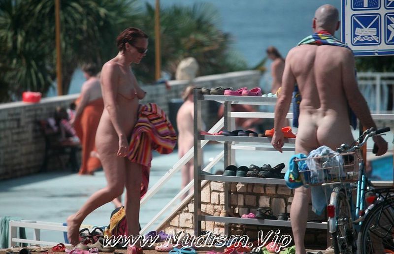 [Image: Pure-Nudism-Gallery-Pool-Arrivals-and-Departures-2.jpg]