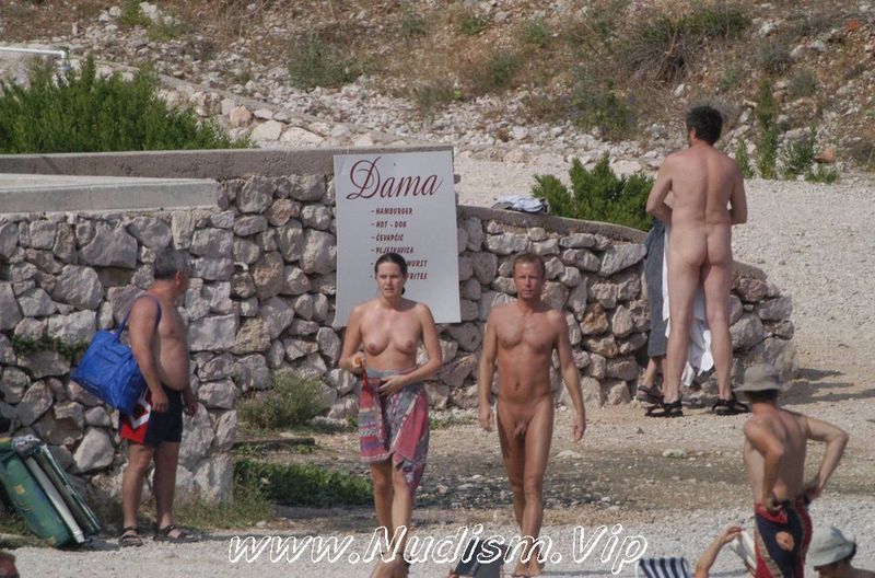 [Image: Pure-Nudism-Photos-Baska-Rock-Wall-Path-1.jpg]
