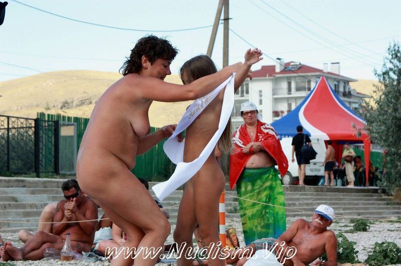 [Image: Pure-Nudism-Photos-Presenting-Mini-Awards-1.jpg]