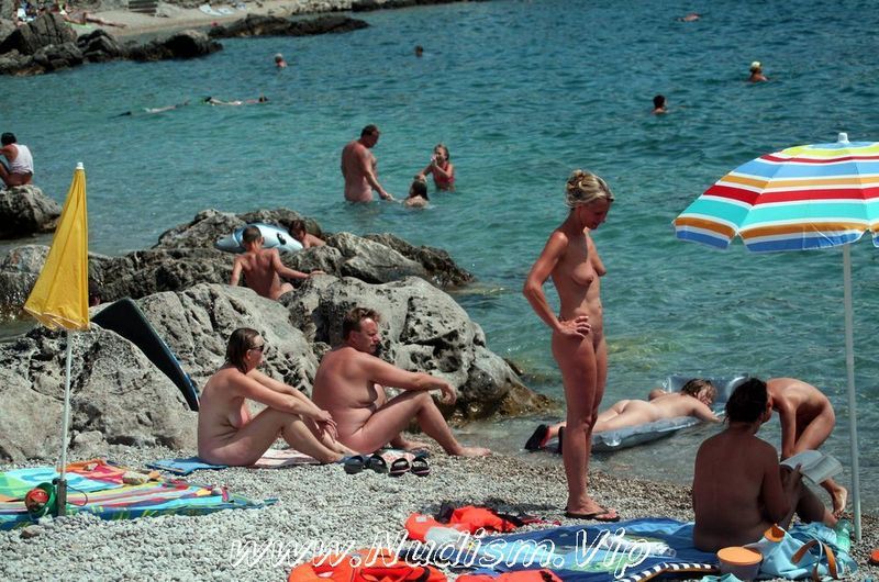 [Image: Pure-Nudism-Photos-Rock-Side-Family-Camping-2.jpg]