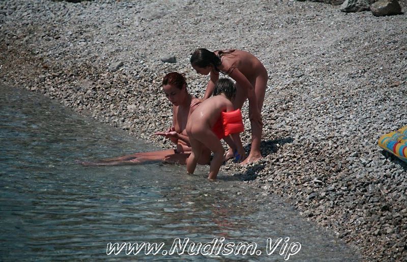 [Image: Pure-Nudism-Pics-Nudist-Family-Shore-Camp-1.jpg]