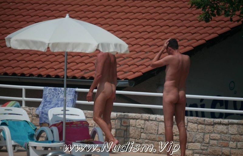 [Image: Pure-Nudism-Pics-Pool-Members-Silhouette-1.jpg]