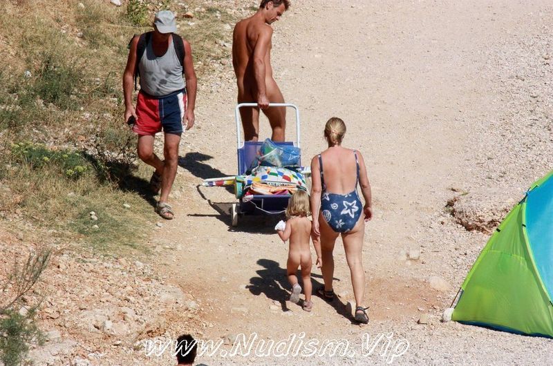 [Image: Purenudism-Family-Nude-Beach-Voyage-2.jpg]