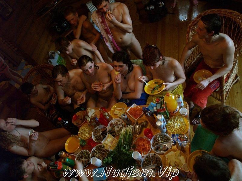 [Image: Purenudism-Family-Valentines-Dinning-1.jpg]