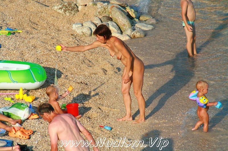 [Image: Purenudism-Images-Ula-FKK-Beach-Front-Shore-1.jpg]