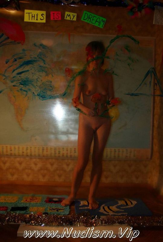 [Image: Purenudism-Photos-World-Wide-Indoor-Artist-2.jpg]