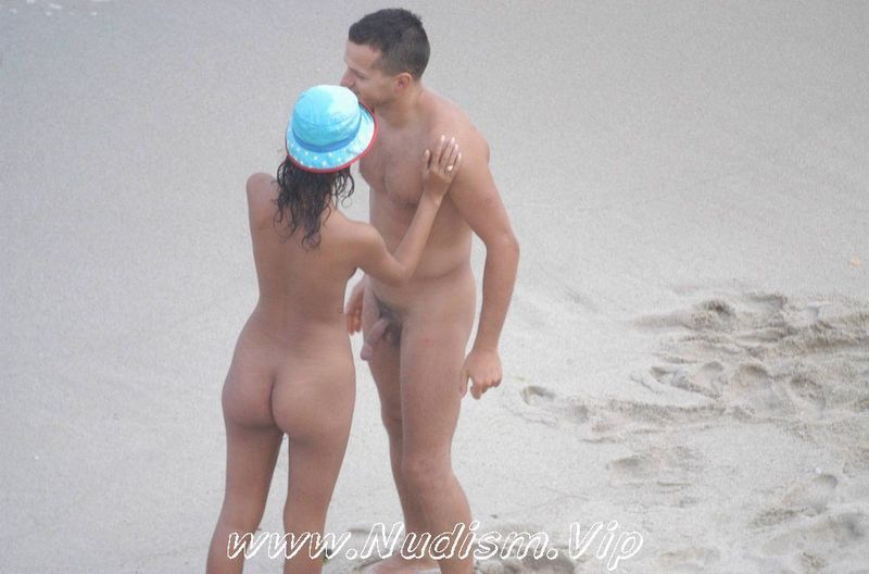 [Image: Verna-Exotic-Couple-Beach-Purenudism-Images-2.jpg]